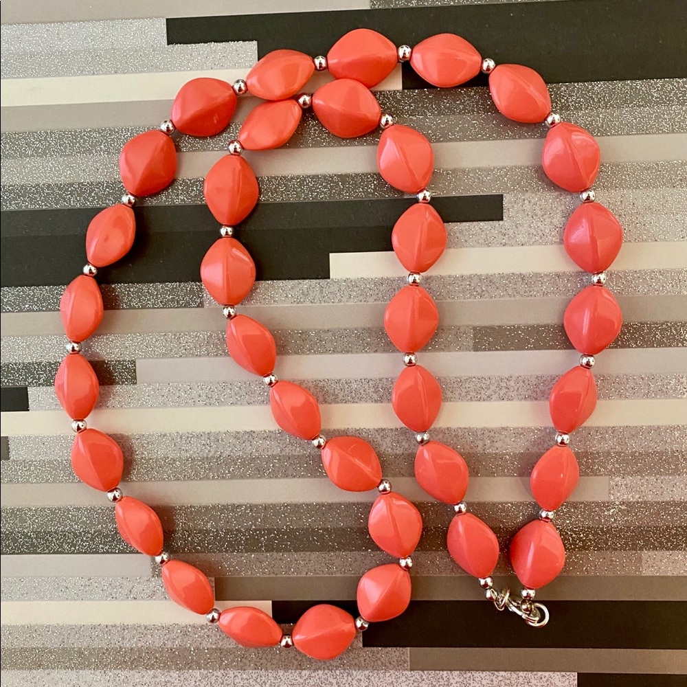 VTG 80s necklace 🖤 - Picture 2 of 4